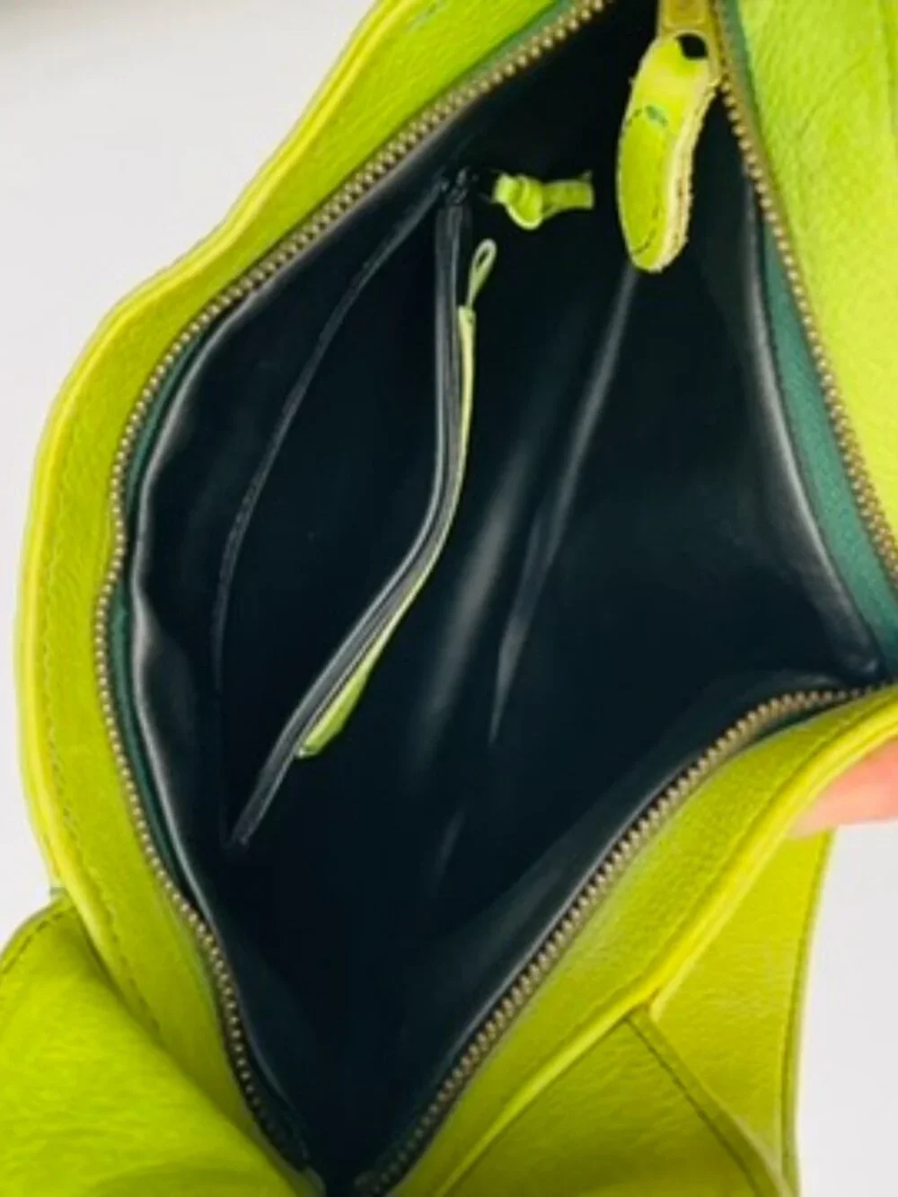 SABINA New York Real Leather Ergonomic Hobo Shoulder Bag Lime Green Chartreuse